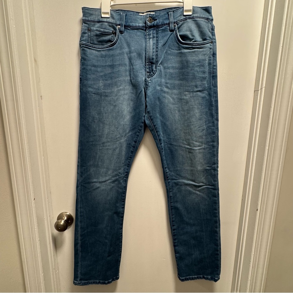 Joseph Abboud Men’s Classic Fit Stretchy Comfort Jeans Size 34 X 32 Blue